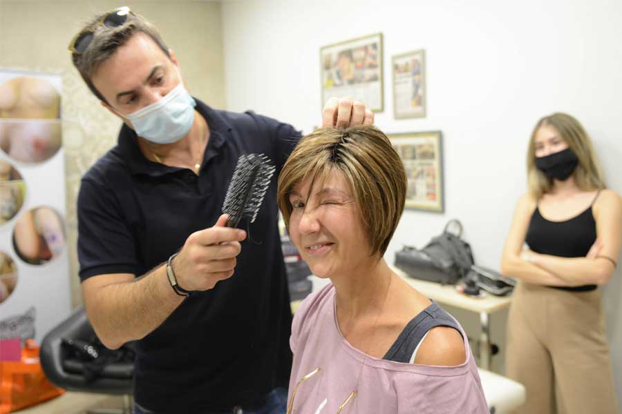 iatrikes-peroukes-hos-hair-for-help-celebrate-your-scars-201025-photo-slider-014